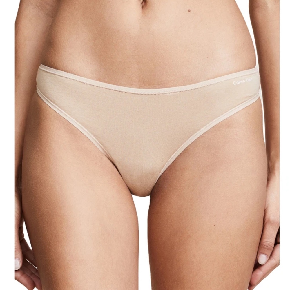 Calvin Klein Women Form Cotton Thong